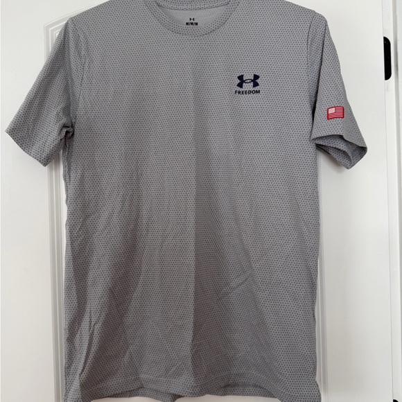 Under Armour Gray 'Home of the Brave' Men's Tee - Picture 3 of 4